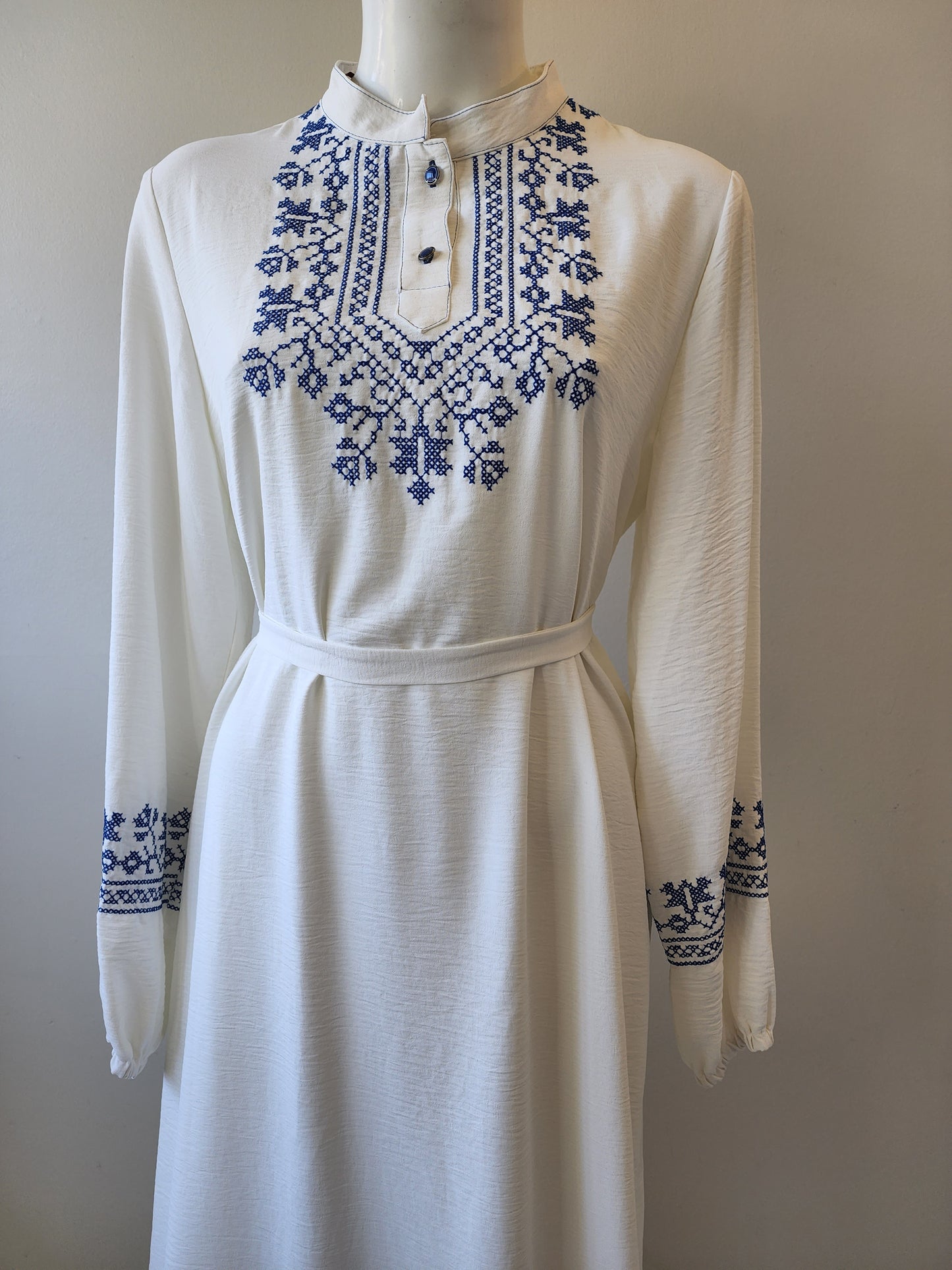 Long white dress with belt